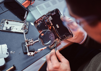 iPhone repair service in Al Barsha Dubai by Al Barsha Electronics certified technician