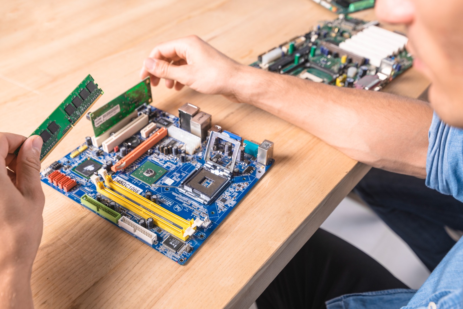 Professional Laptop Repair Service in Al Barsha Dubai